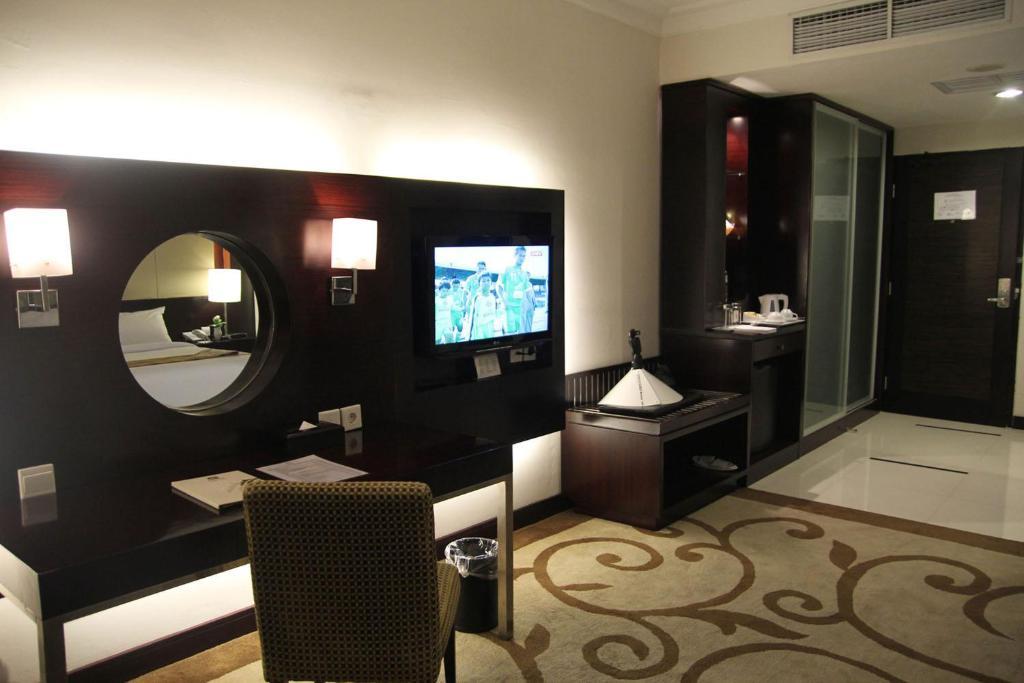 Premier Basko Hotel Padang  Room photo